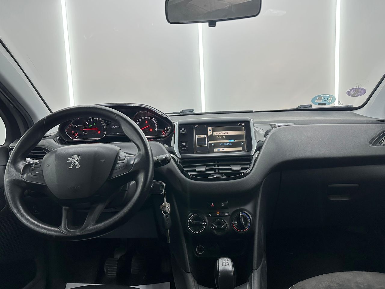 Peugeot 208 5P ACCESS 1.0 VTi 68Cv - 120.000Km - Foto 2 