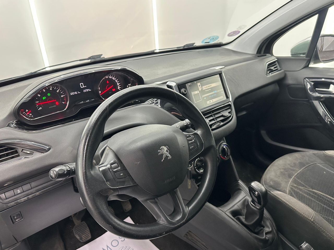Peugeot 208 5P ACCESS 1.0 VTi 68Cv - 120.000Km - Foto 2 