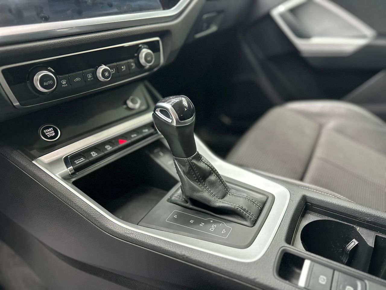 Audi Q3 Black line 35 TDI 110kW (150CV) S tronic - 94.000Km - Foto 2 