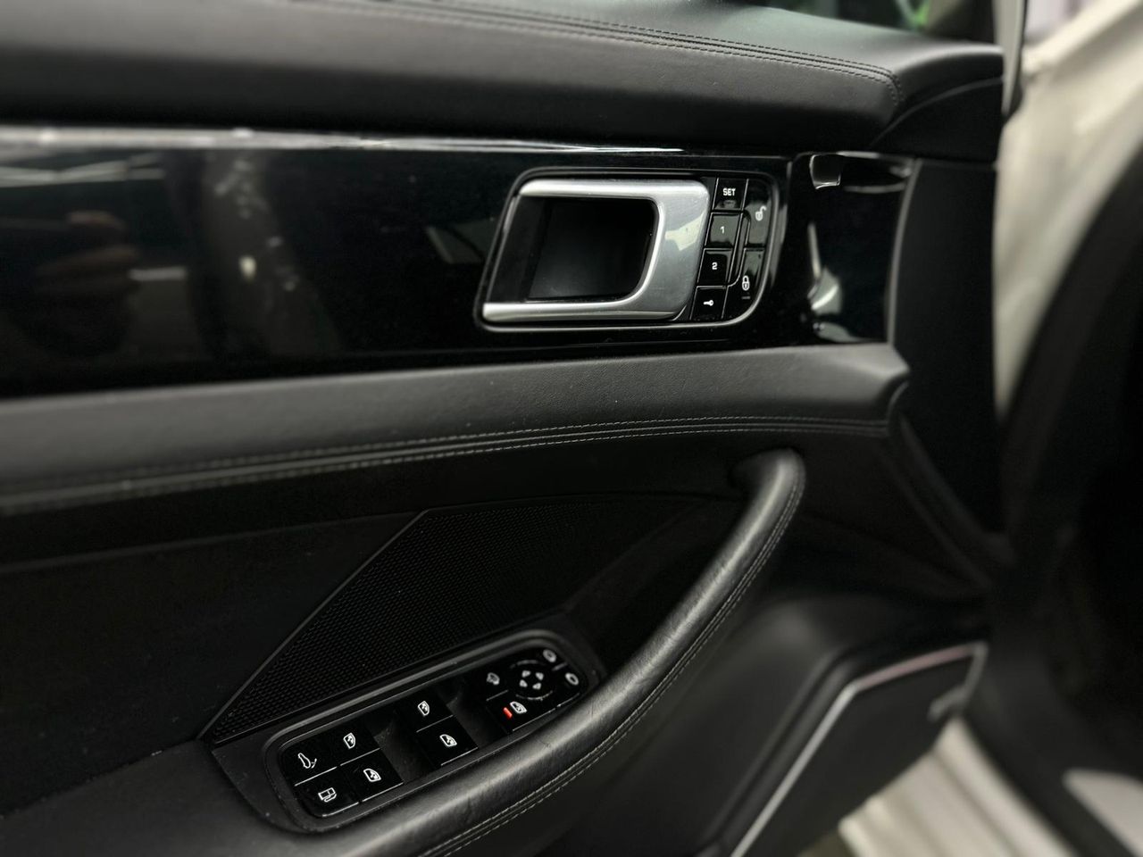 Porsche Panamera 4 E-Hybrid Executive - Foto 2 