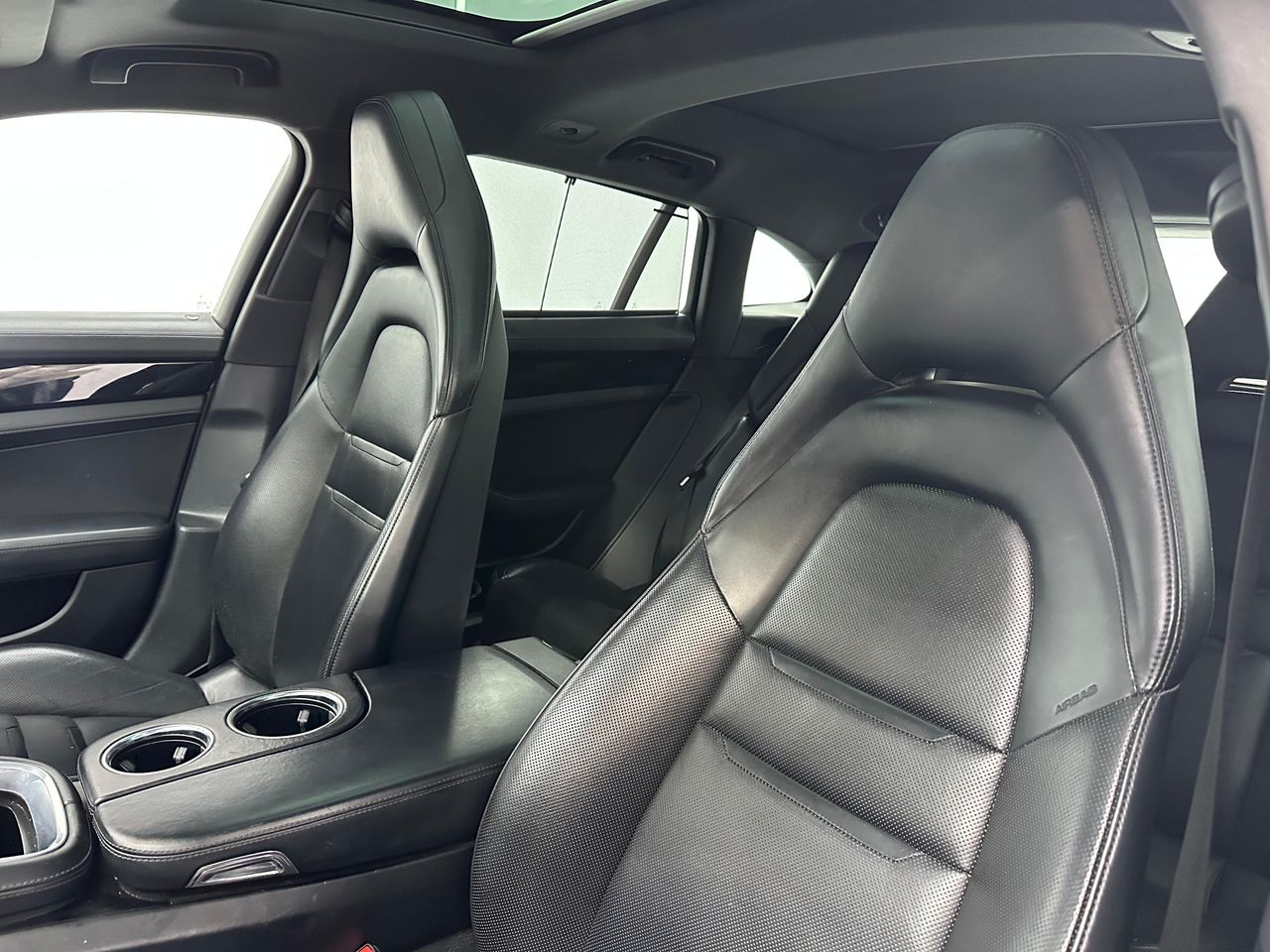 Porsche Panamera 4 E-Hybrid Executive - Foto 2 