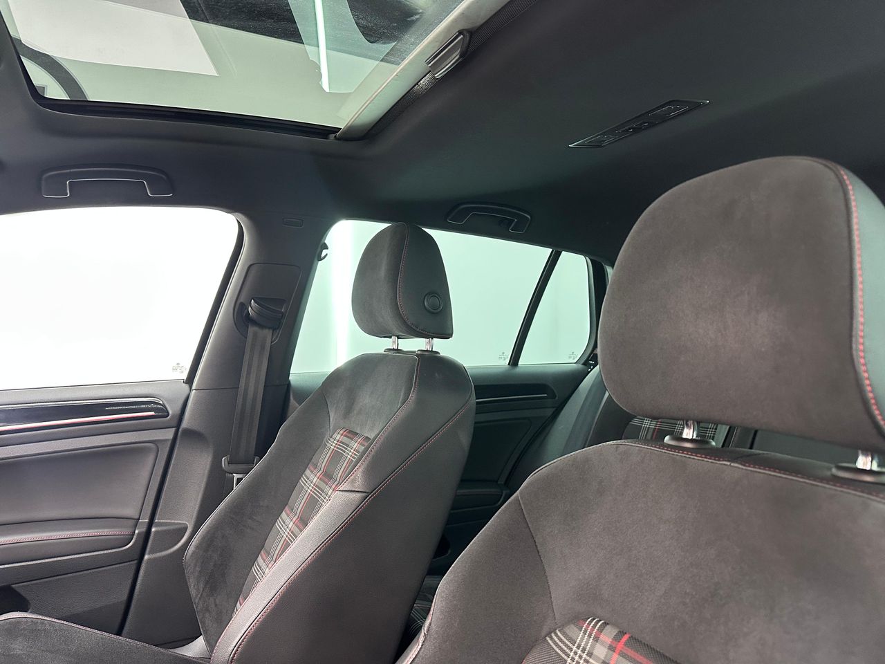 Volkswagen Golf GTI 2.0 TSI DSG BMT 220Cv - 120.000Km - Foto 2 