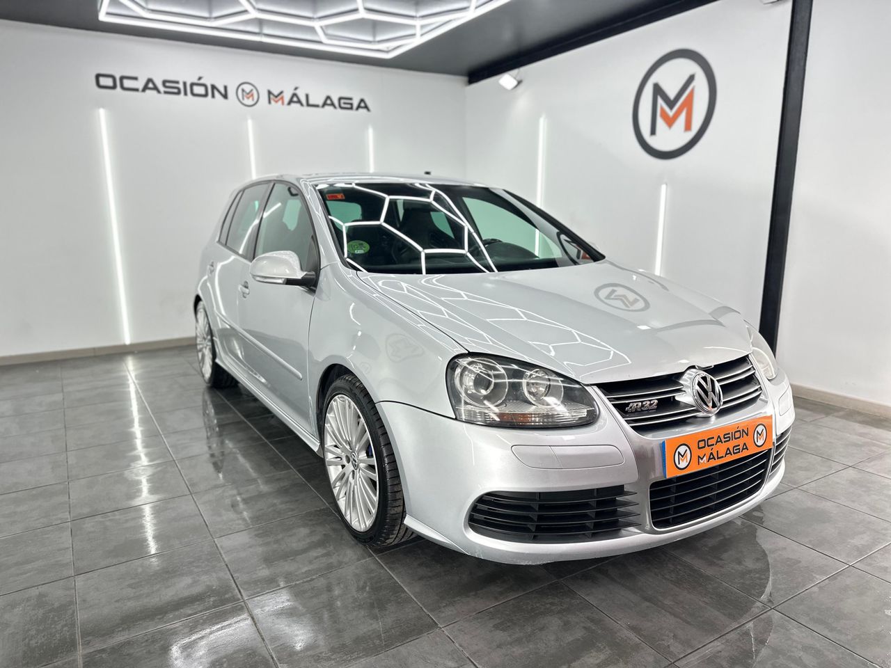Volkswagen Golf 3.2 R32 4motion DSG 230.000Km - Foto 2 