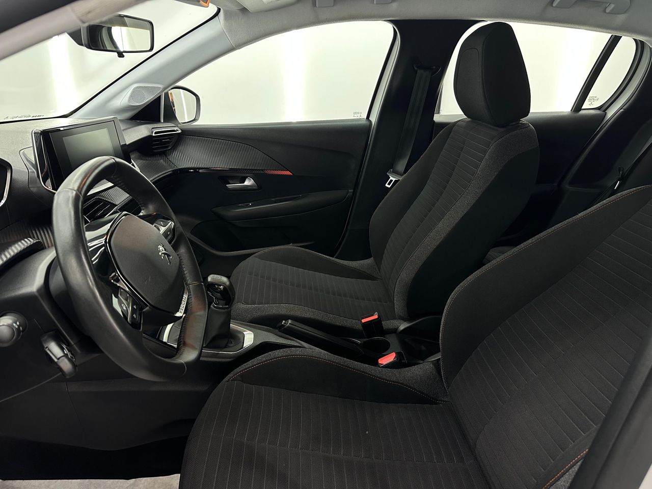 Peugeot 208 PureTech 55kW (75CV) Allure Nacional - Solo 35.000Km - Foto 2 