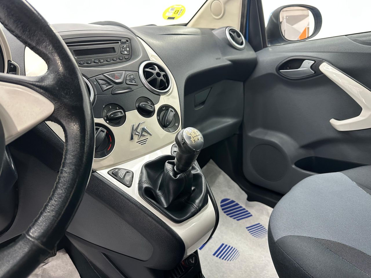 Ford Ka 1.3 TDCi Titanium - - Foto 2 