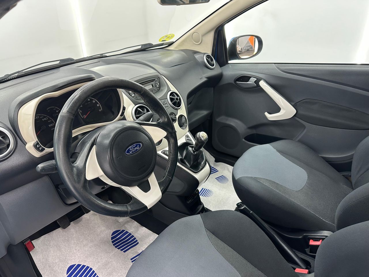 Ford Ka 1.3 TDCi Titanium - - Foto 2 