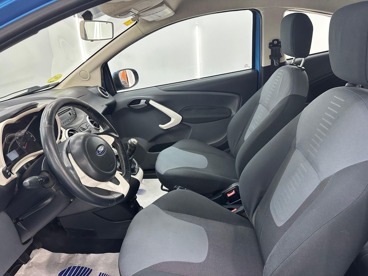 Ford Ka 1.3 TDCi Titanium - - Foto 2 