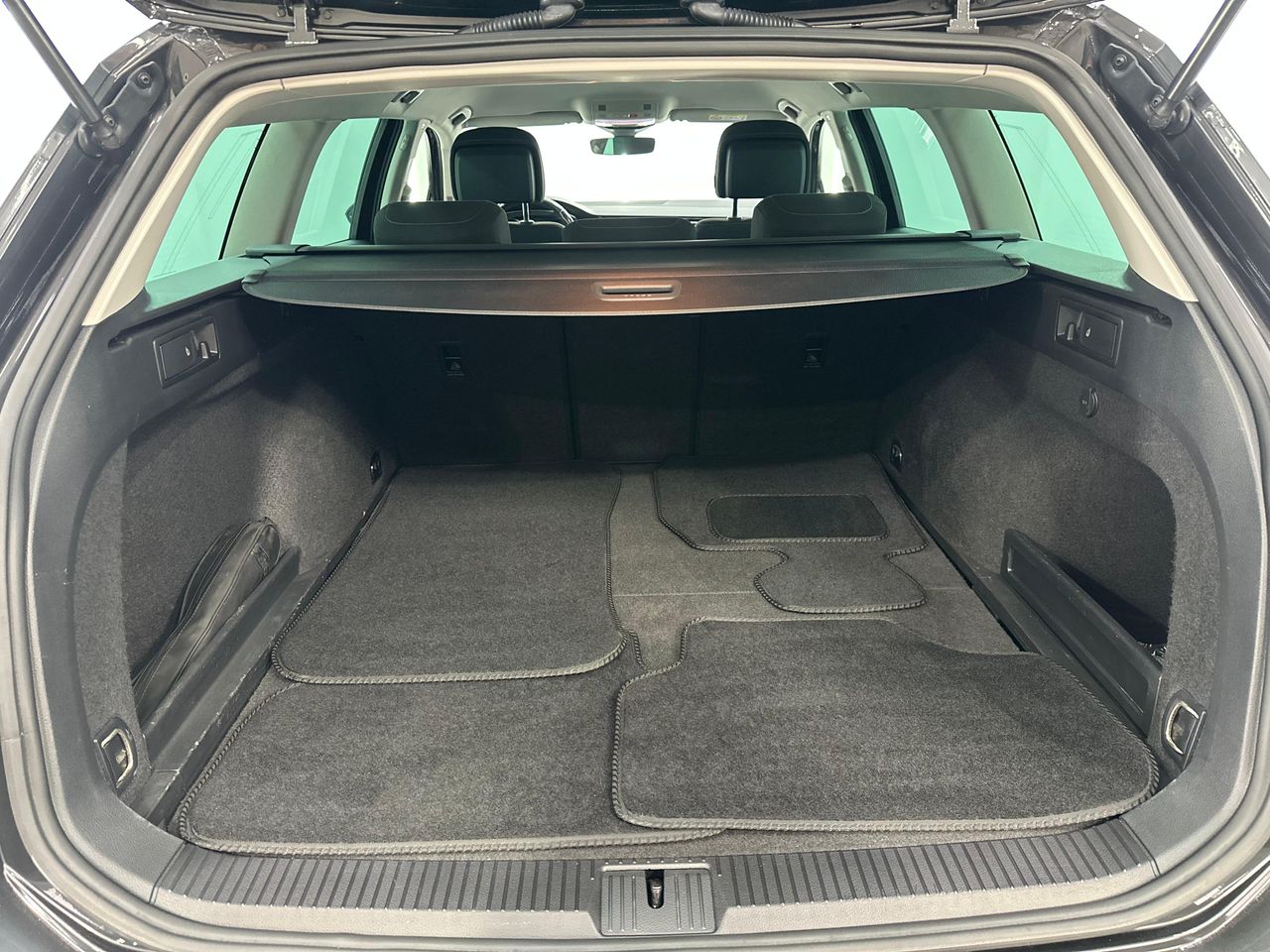 Volkswagen Passat Variant Executive 2.0 TDI 110kW (150CV) - Foto 2 