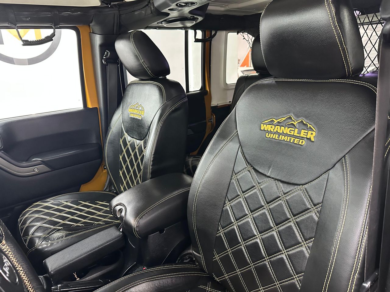 Jeep Wrangler  Wrangler 3.6 V6 Sahara Aut - Foto 2 