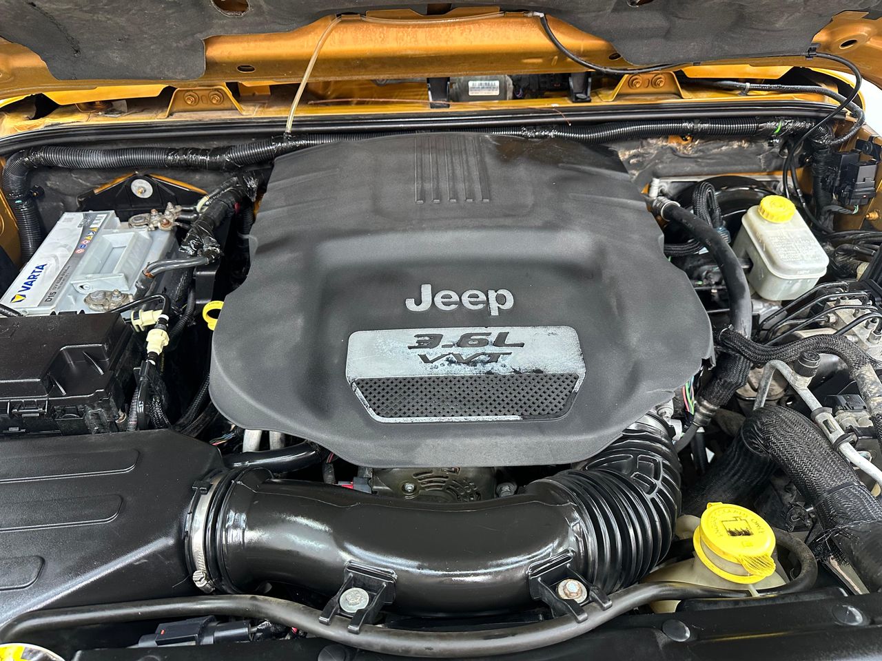 Jeep Wrangler  Wrangler 3.6 V6 Sahara Aut - Foto 2 
