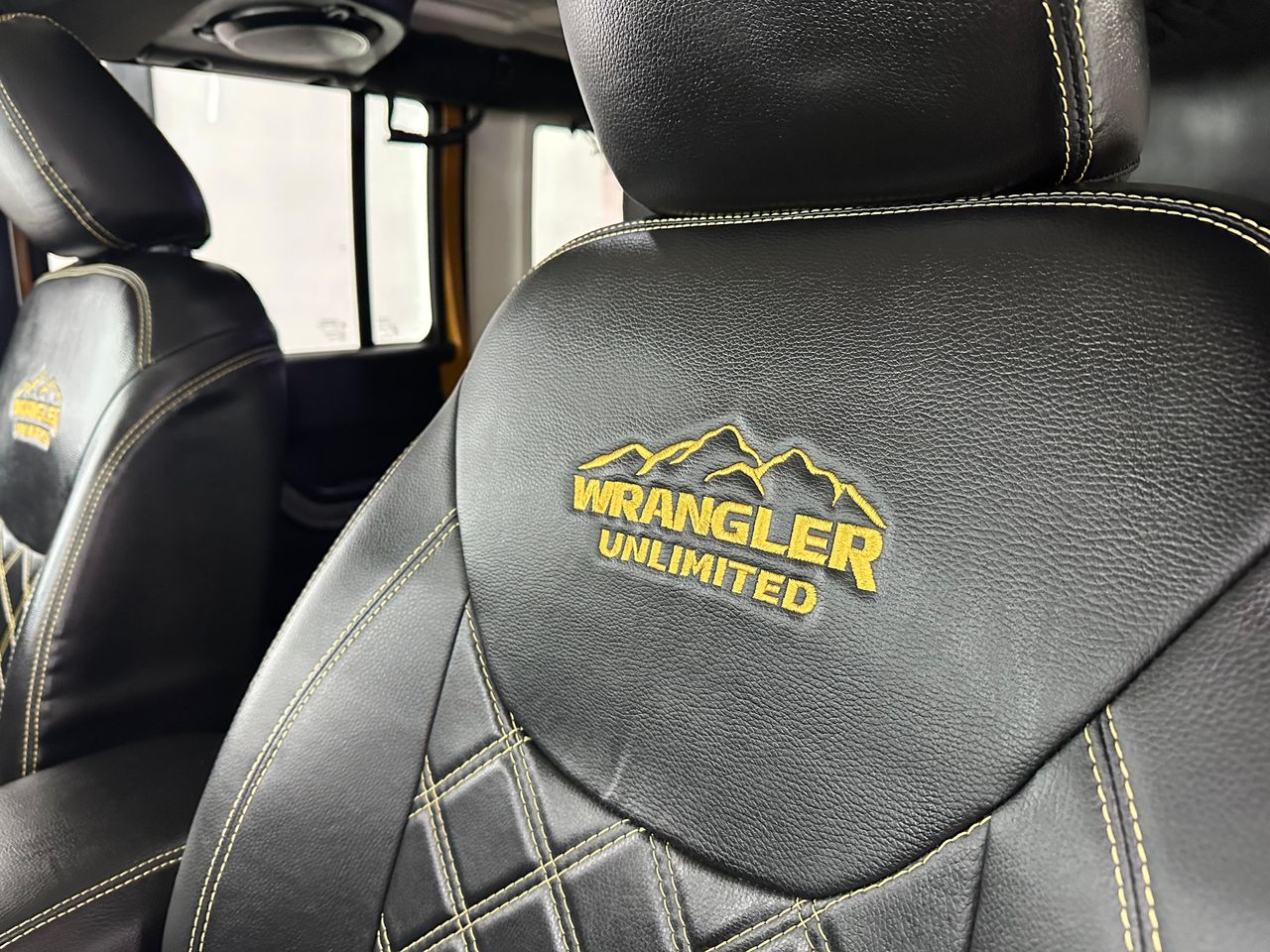 Jeep Wrangler  Wrangler 3.6 V6 Sahara Aut - Foto 2 