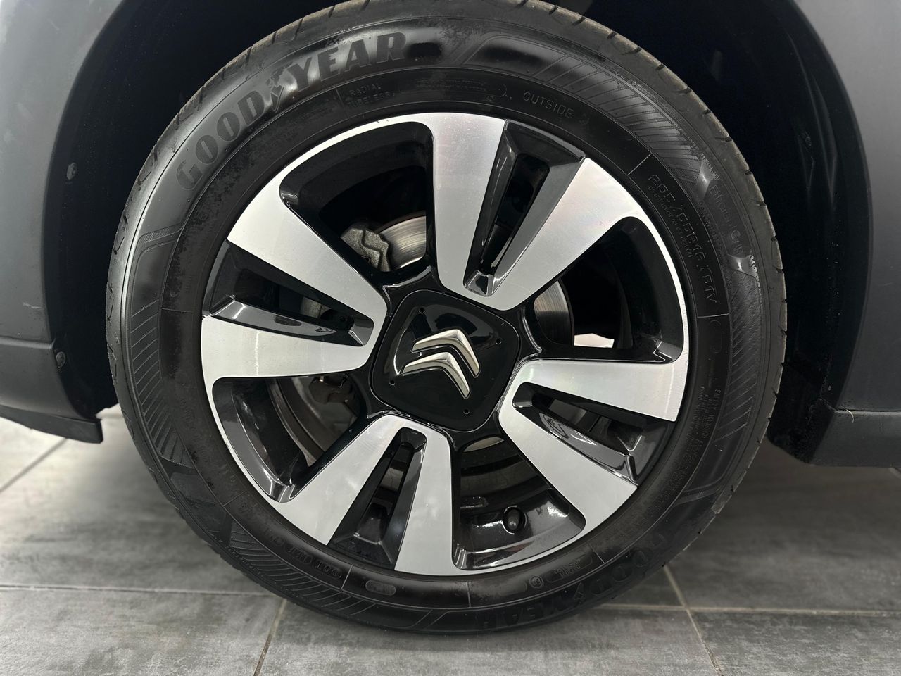 Citroën C3 PureTech 60KW (82CV) FEEL Nacional Sólo 89.000Km - Foto 2 