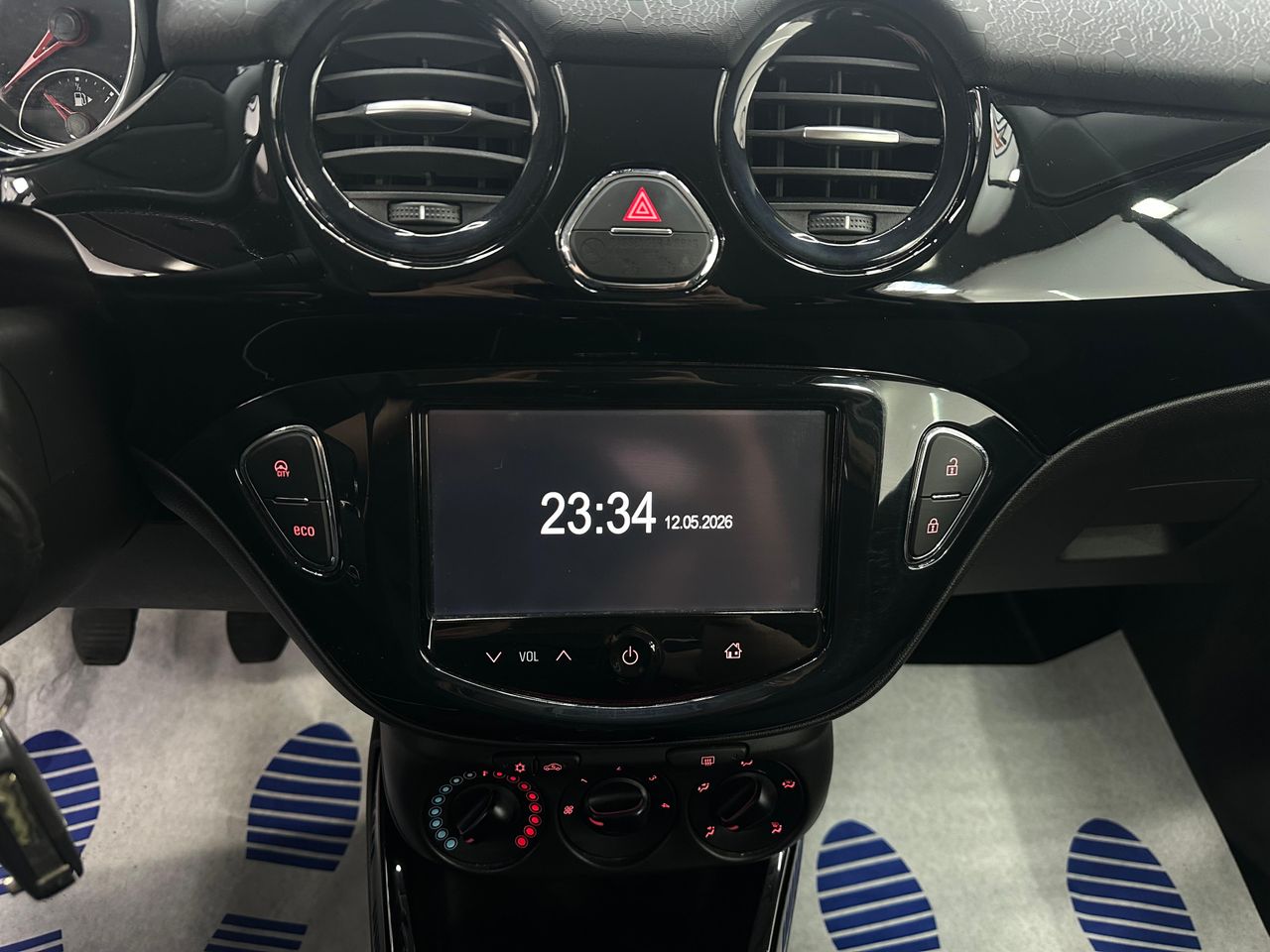 Opel Adam 1.4 XEL GLAM 87Cv Nacional 42.500Km - Unico propietario - Foto 2 