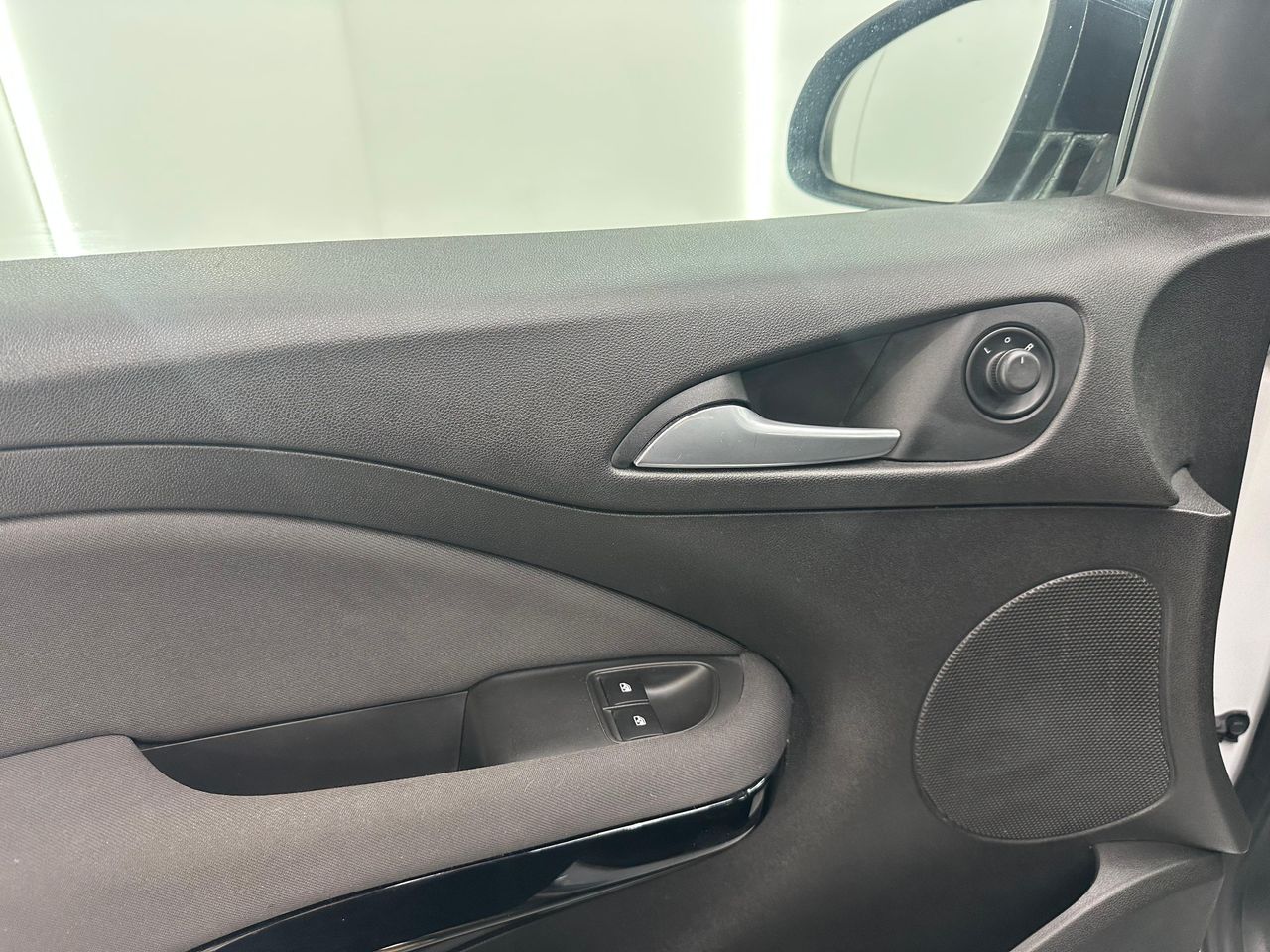 Opel Adam 1.4 XEL GLAM 87Cv Nacional 42.500Km - Unico propietario - Foto 2 