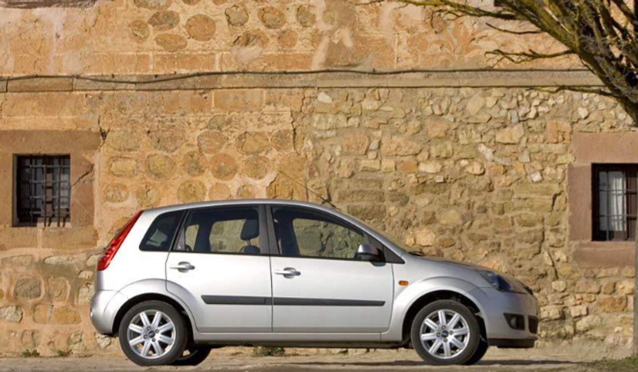 Ford Fiesta 1.4 Ghia 2008  80Cv Nacional - Foto 2 