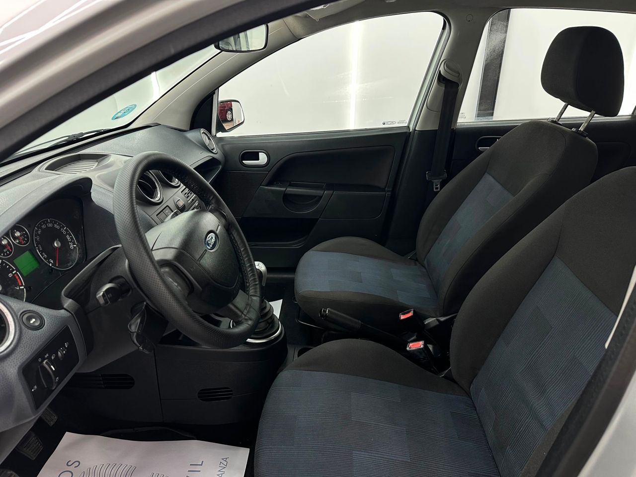 Ford Fiesta 1.4 Ghia 2008  80Cv Nacional - Foto 2 