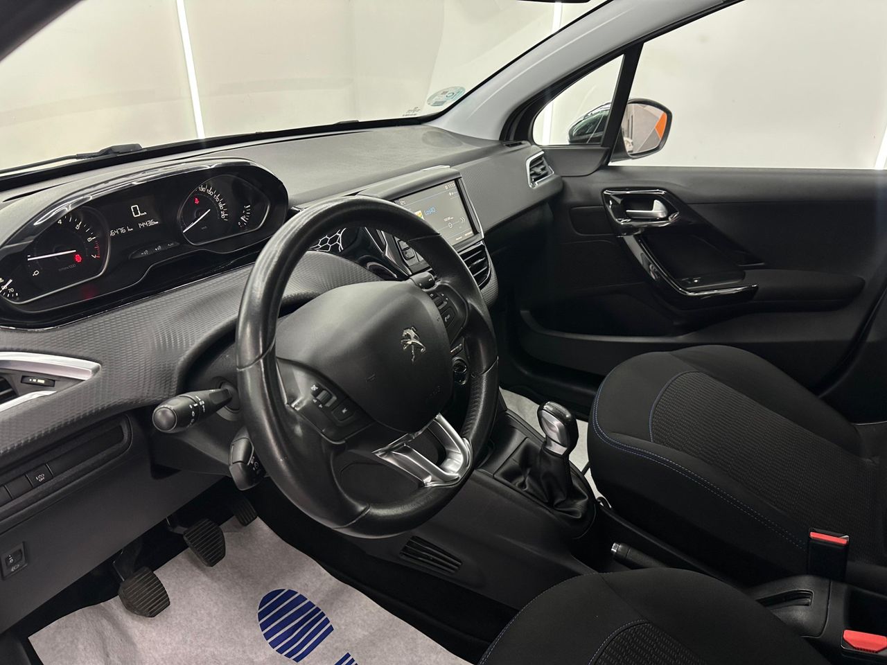 Peugeot 208 5P ACCESS 1.0 VTi 68Cv - 120.000Km - Foto 2 