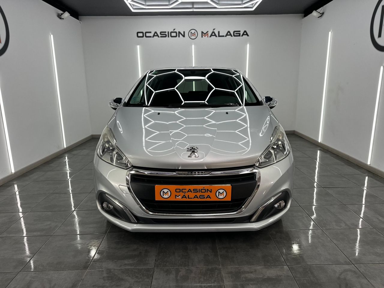 Peugeot 208 5P ACCESS 1.0 VTi 68Cv - 120.000Km - Foto 2 