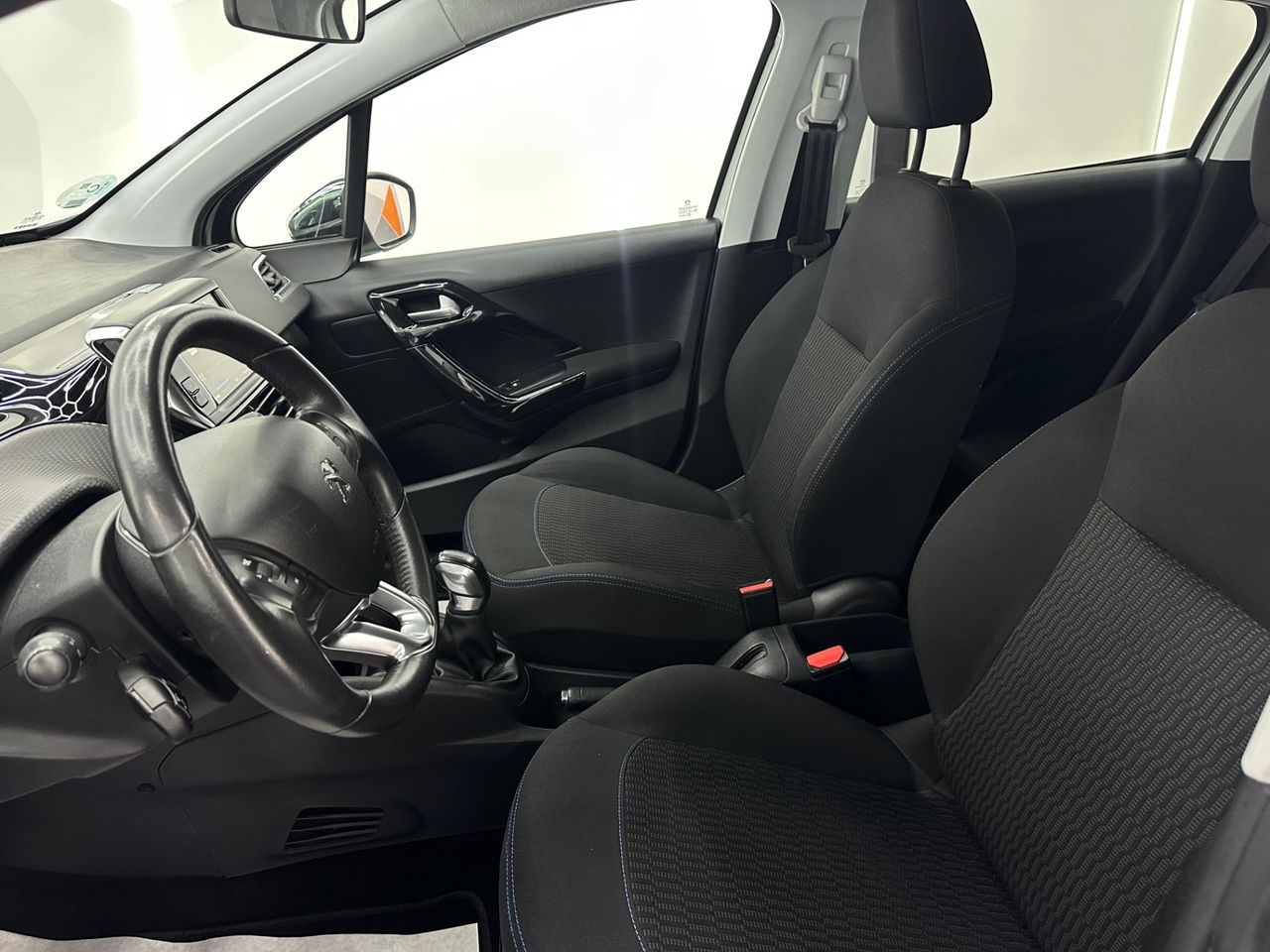 Peugeot 208 5P ACCESS 1.0 VTi 68Cv - 120.000Km - Foto 2 