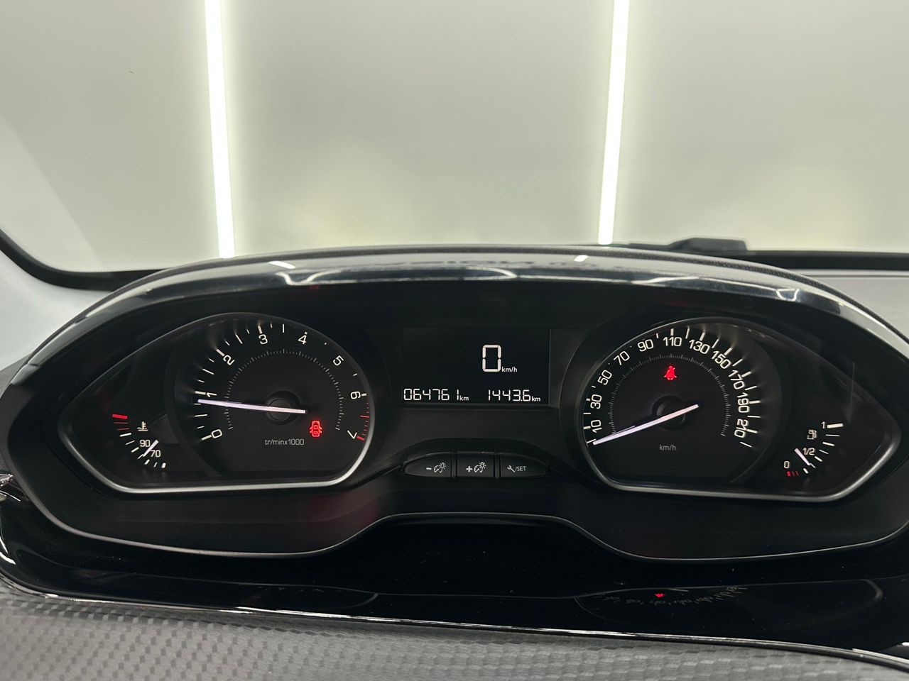 Peugeot 208 5P ACCESS 1.0 VTi 68Cv - 120.000Km - Foto 2 