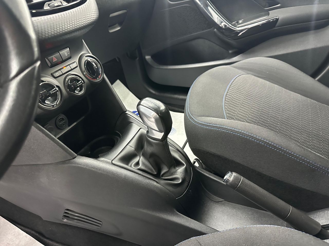 Peugeot 208 5P ACCESS 1.0 VTi 68Cv - 120.000Km - Foto 2 