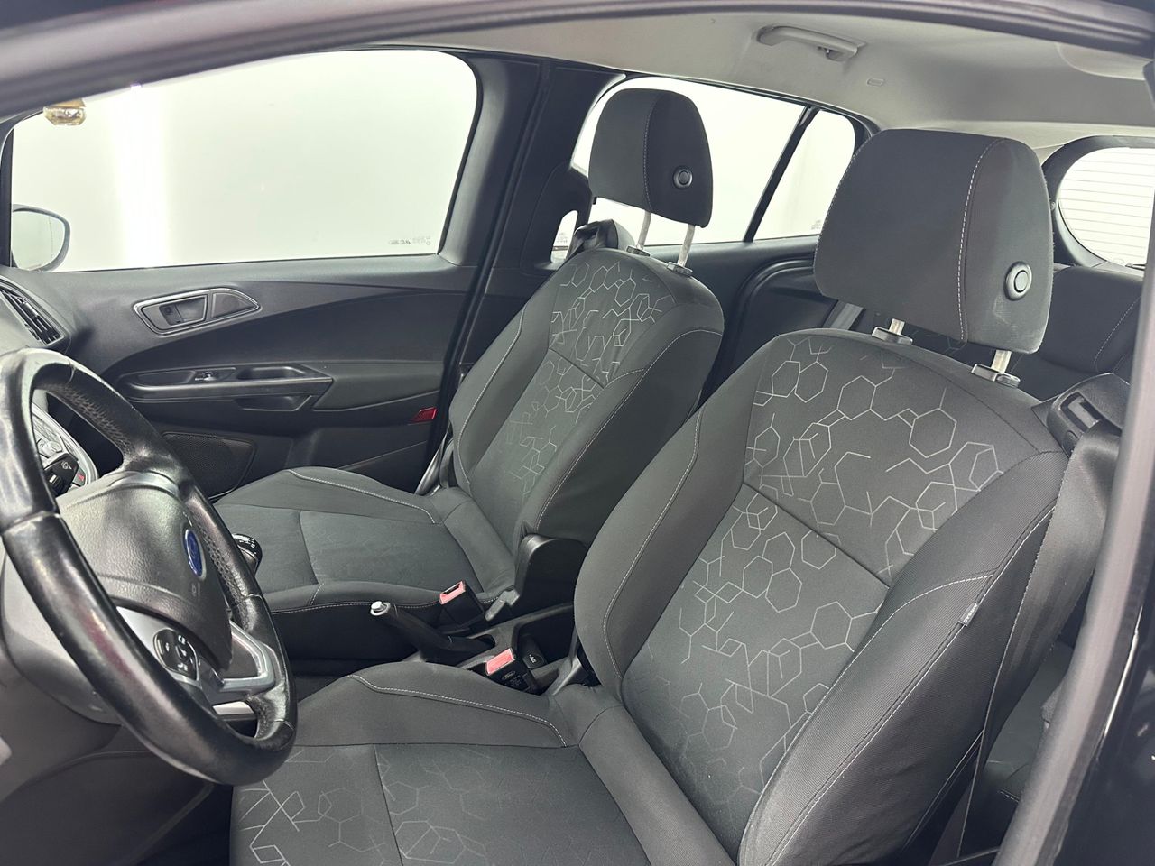 Ford B-MAX 1.5 TDCi 75 Titanium - Foto 2 