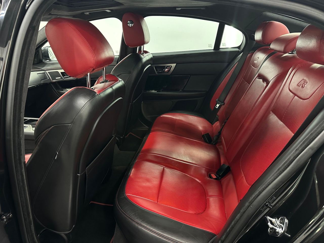 Jaguar XF 5.0 V8 S/C XFR - Foto 2 
