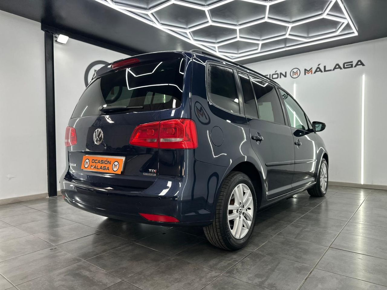 Volkswagen Touran 1.6 TDI 105cv DSG Advance Bmotion Tech - Foto 2 
