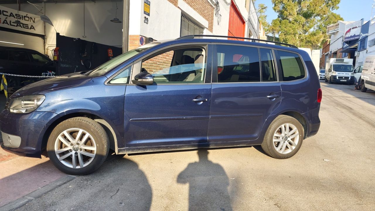 Volkswagen Touran 1.6 TDI 105cv DSG Advance Bmotion Tech - Foto 2 