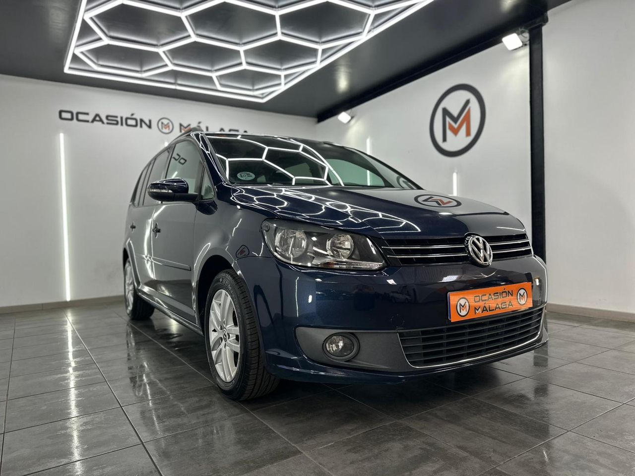 Volkswagen Touran 1.6 TDI 105cv DSG Advance Bmotion Tech - Foto 2 