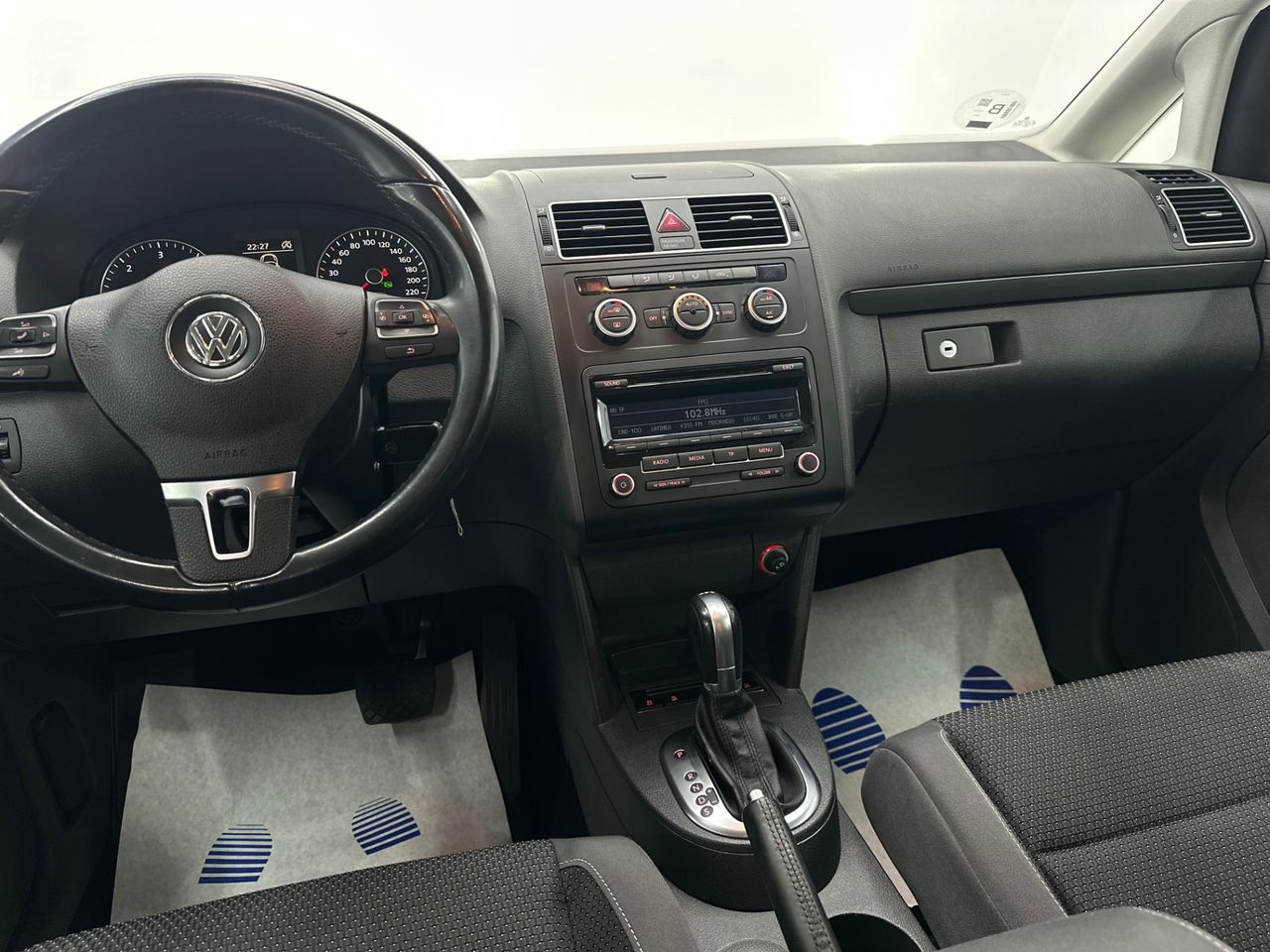 Volkswagen Touran 1.6 TDI 105cv DSG Advance Bmotion Tech - Foto 2 