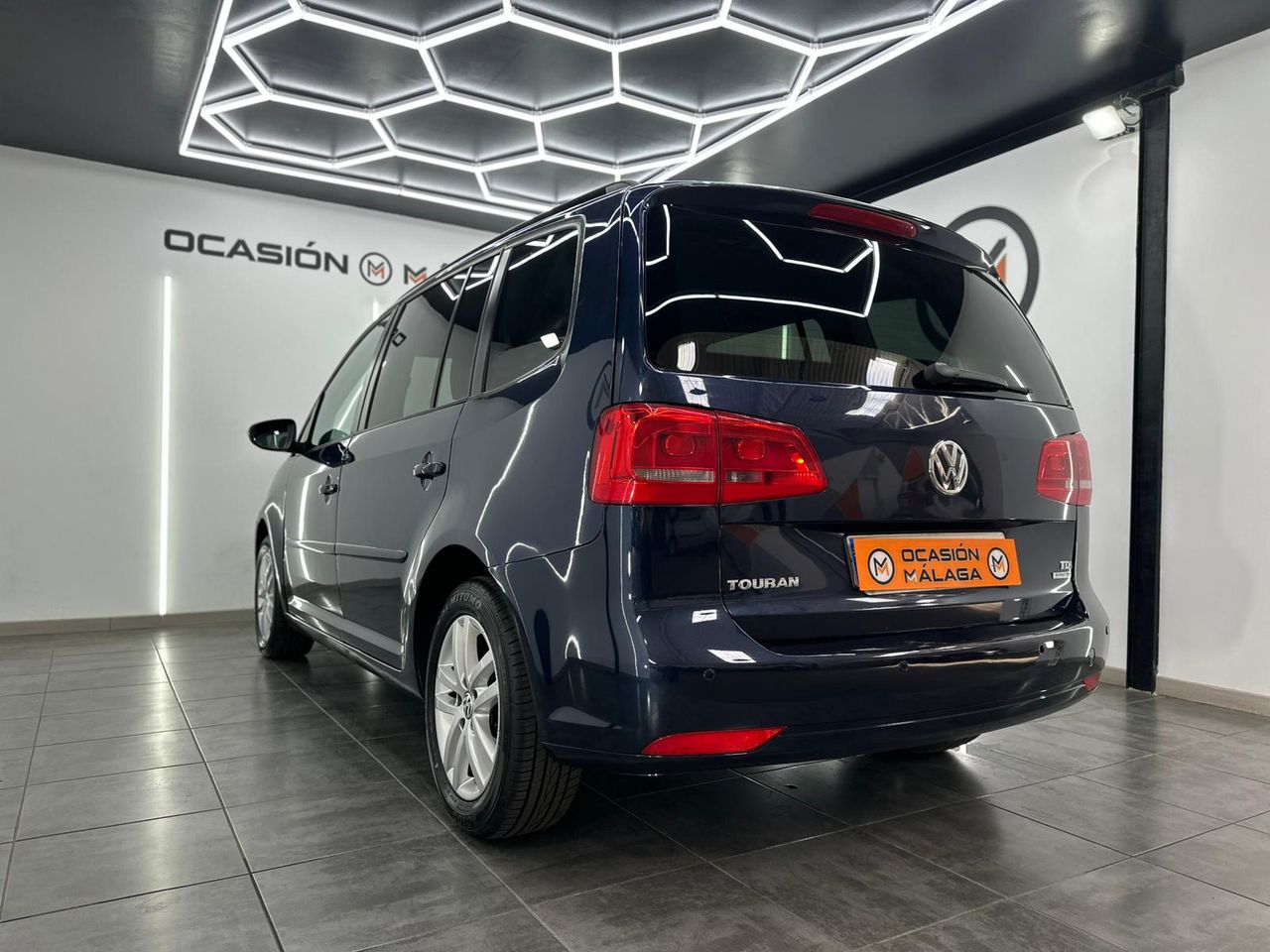 Volkswagen Touran 1.6 TDI 105cv DSG Advance Bmotion Tech - Foto 2 