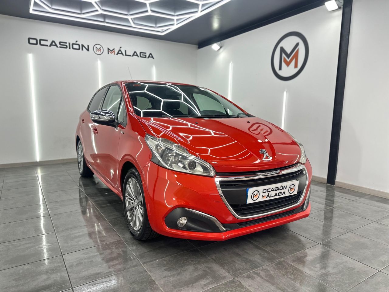 Peugeot 208 5P ACCESS 1.0 VTi 68Cv - 120.000Km - Foto 2 