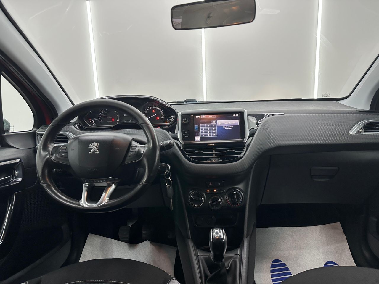Peugeot 208 5P ACCESS 1.0 VTi 68Cv - 120.000Km - Foto 2 