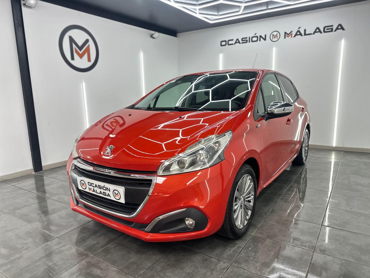 Peugeot 208 5P ACCESS 1.0 VTi 68Cv - 120.000Km - Foto 2 