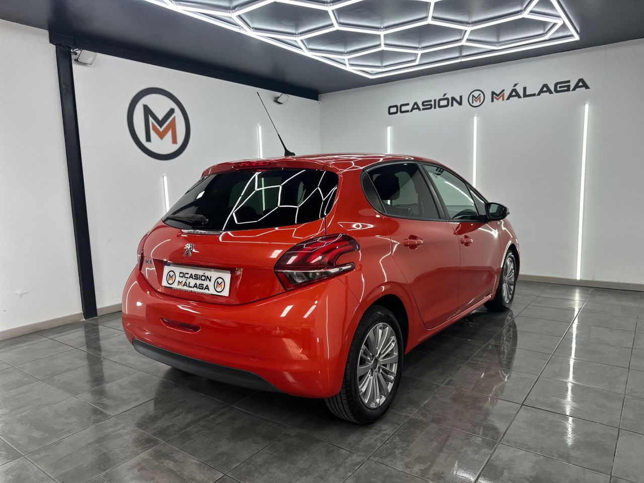 Peugeot 208 5P ACCESS 1.0 VTi 68Cv - 120.000Km - Foto 2 