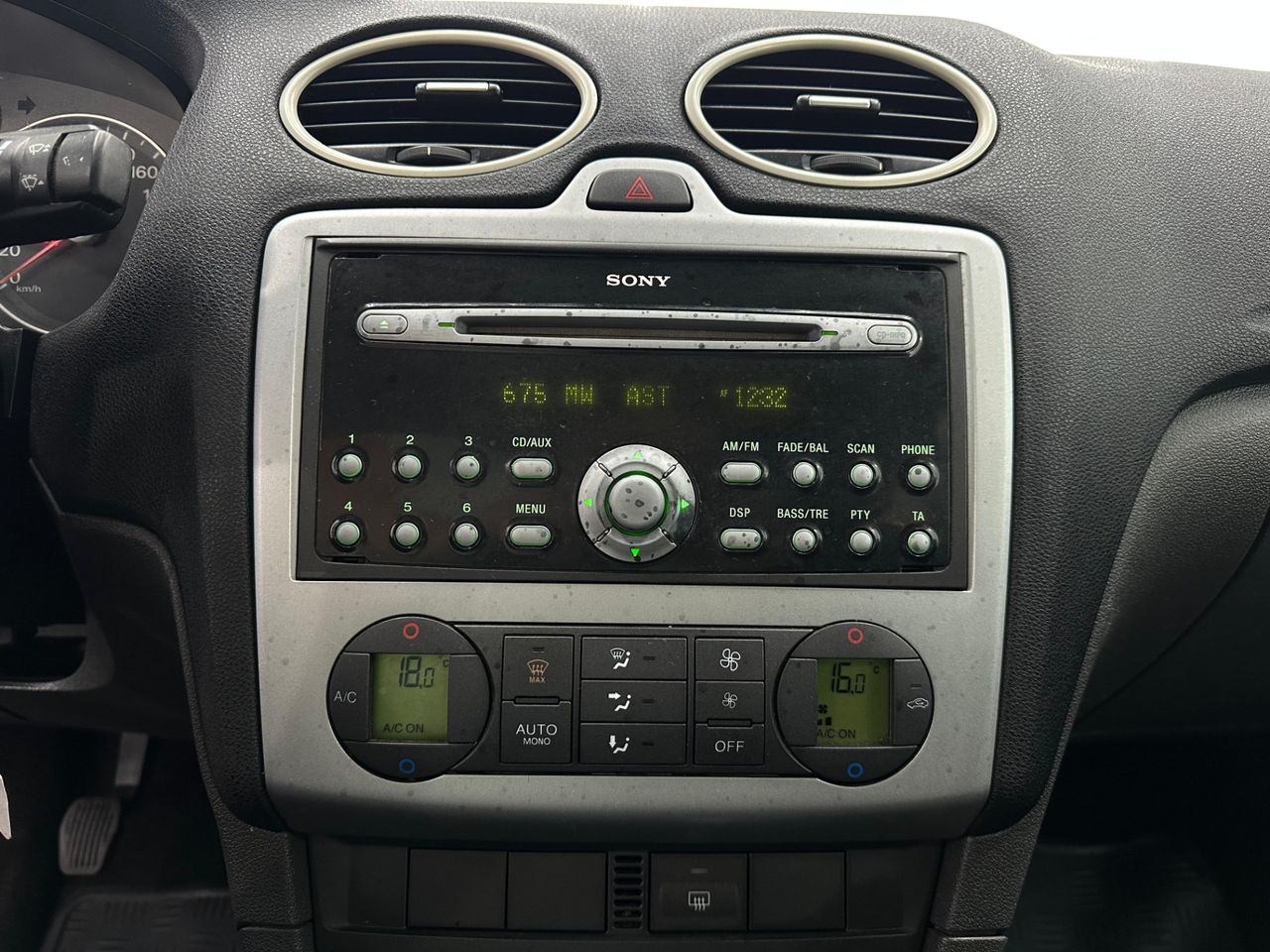 Ford Focus 1.8 TDCi Sport - Foto 2 