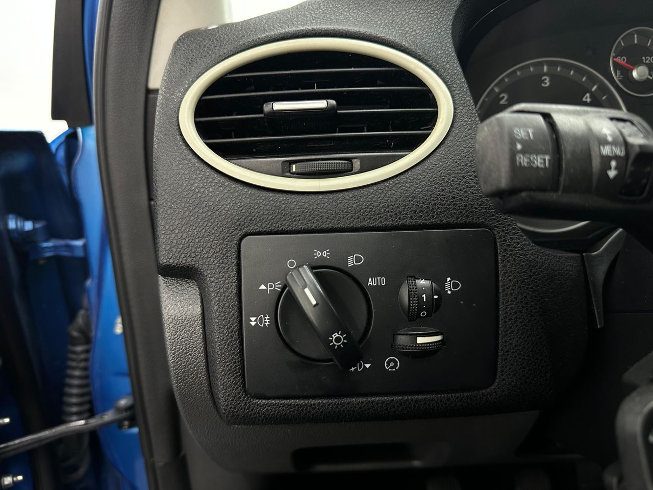Ford Focus 1.8 TDCi Sport - Foto 2 