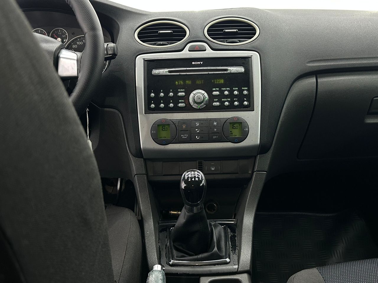 Ford Focus 1.8 TDCi Sport - Foto 2 