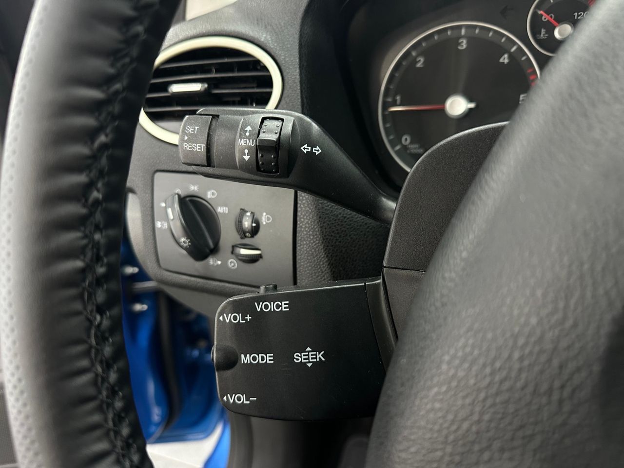 Ford Focus 1.8 TDCi Sport - Foto 2 