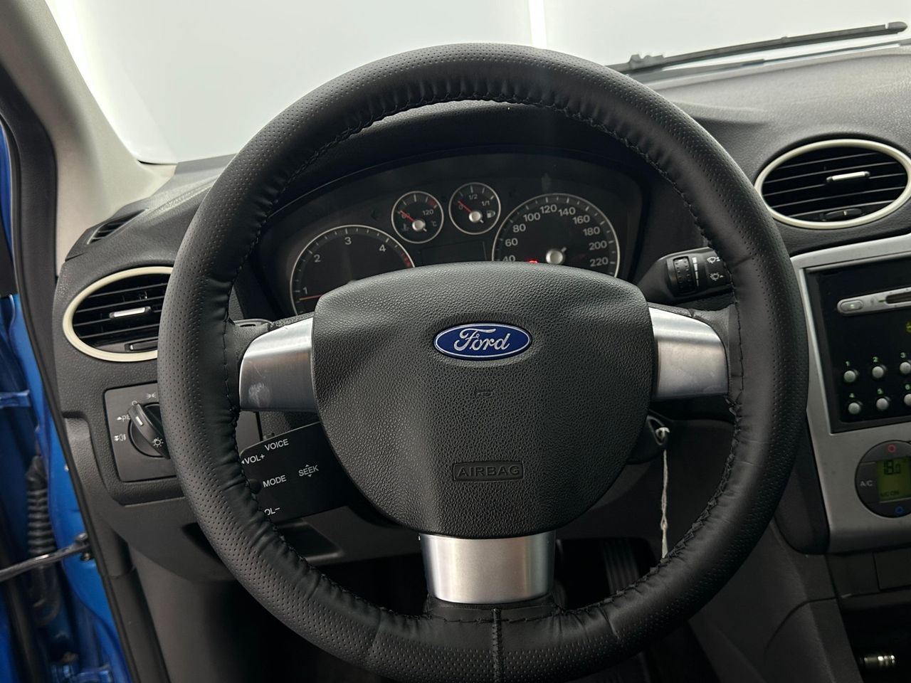 Ford Focus 1.8 TDCi Sport - Foto 2 