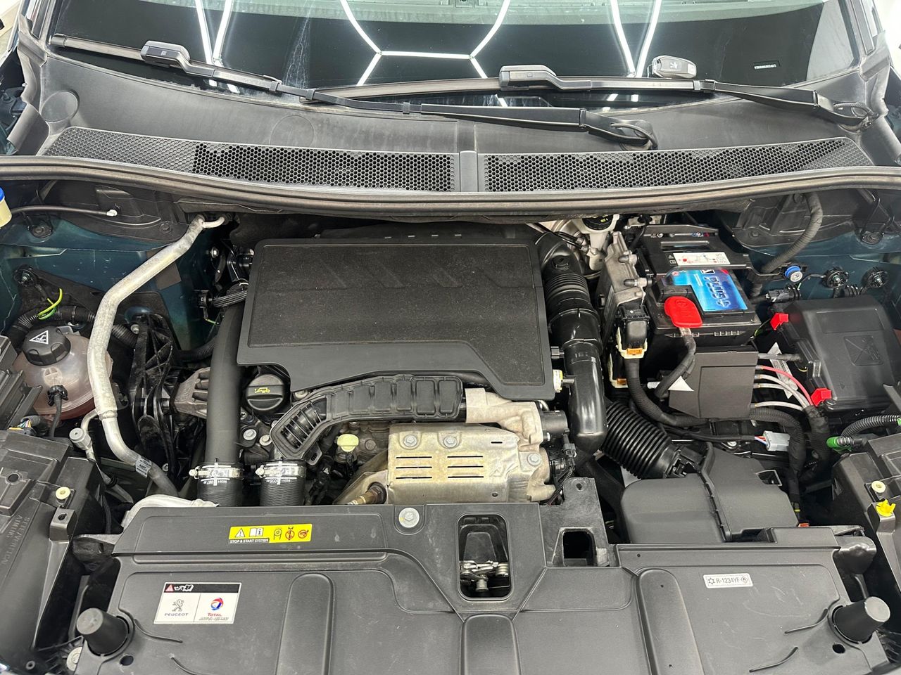 Peugeot 3008 1.2 PureTech 96KW S&S Active Pack EAT8 - Foto 2 
