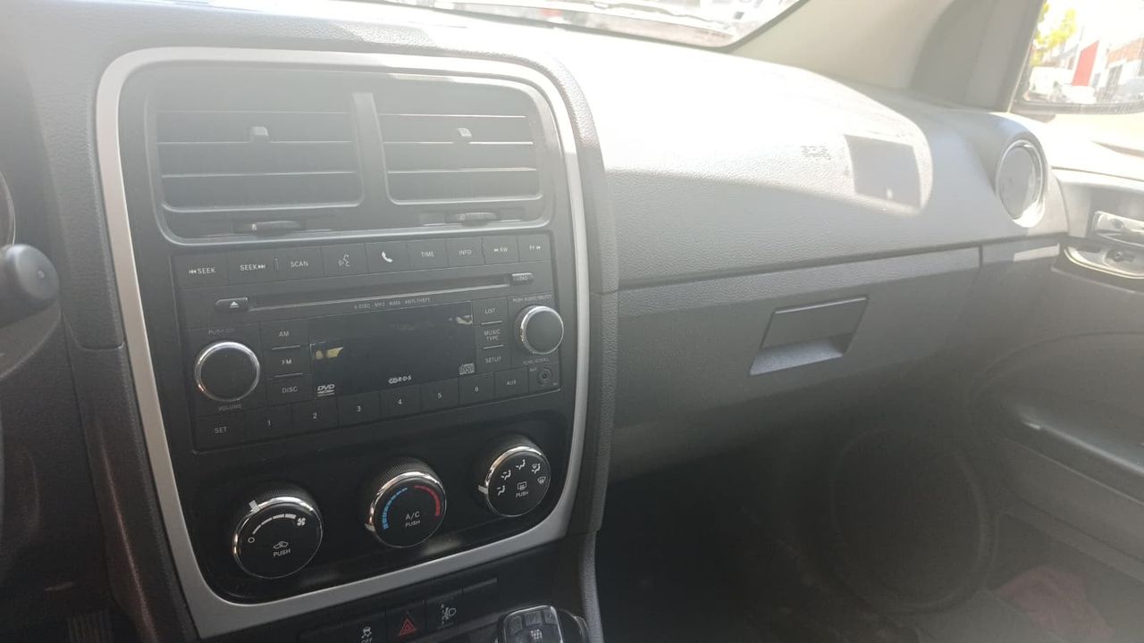 Dodge Caliber 2.0 SE Diseño - Foto 2 