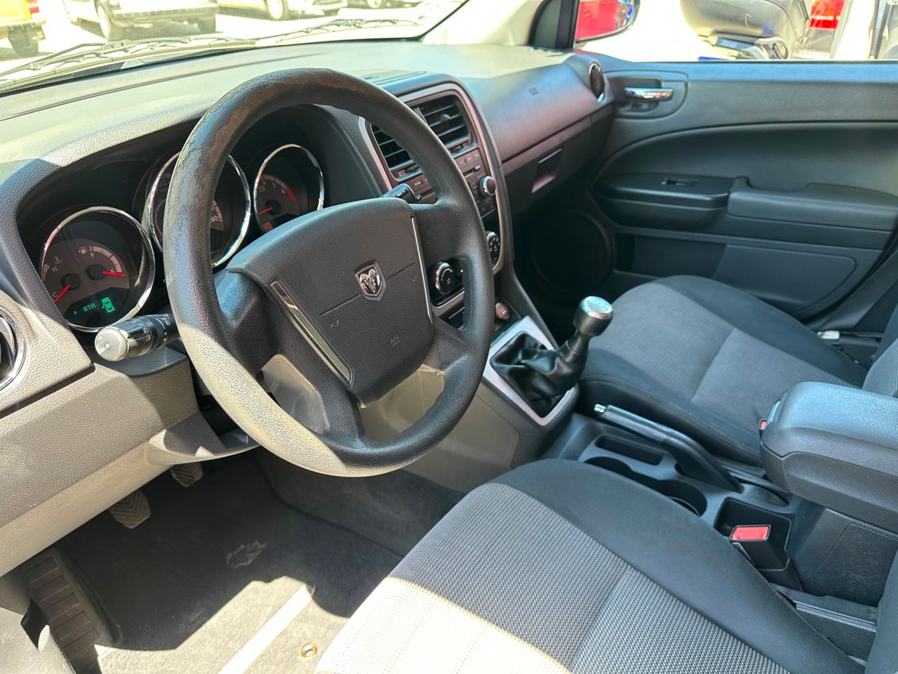Dodge Caliber 2.0 SE Diseño - Foto 2 