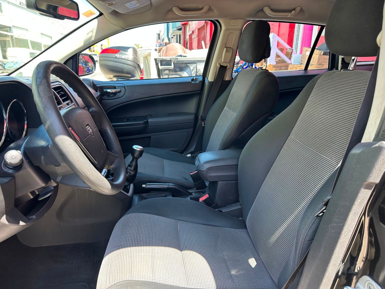 Dodge Caliber 2.0 SE Diseño - Foto 2 