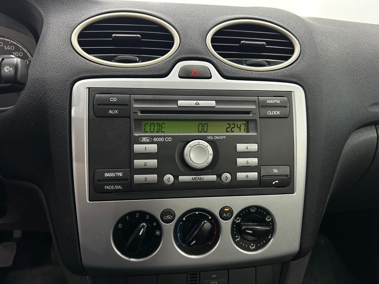 Ford Focus 1.8 TDCi Sport - Foto 2 