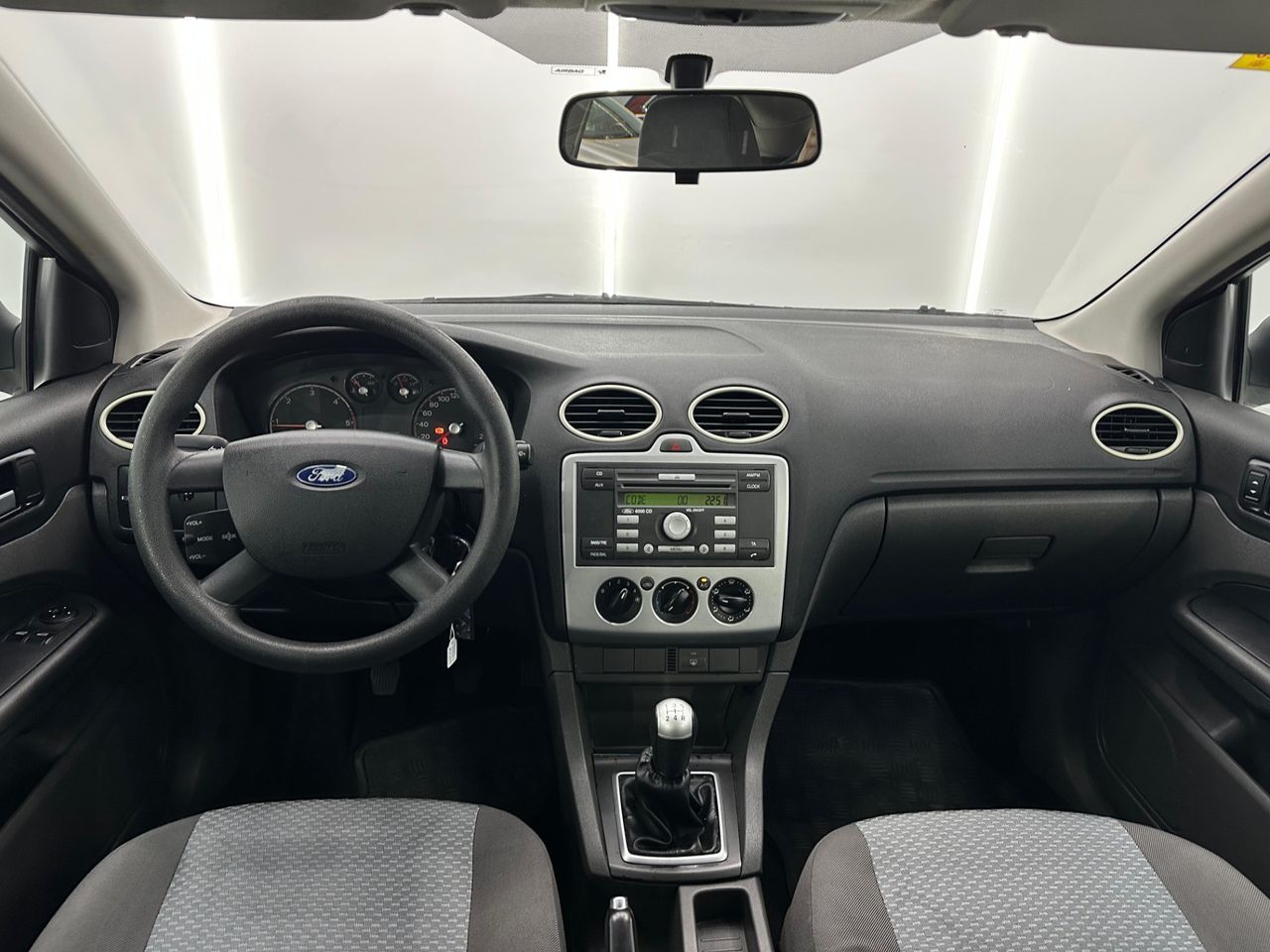 Ford Focus 1.8 TDCi Sport - Foto 2 