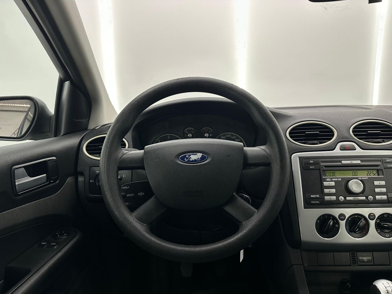 Ford Focus 1.8 TDCi Sport - Foto 2 