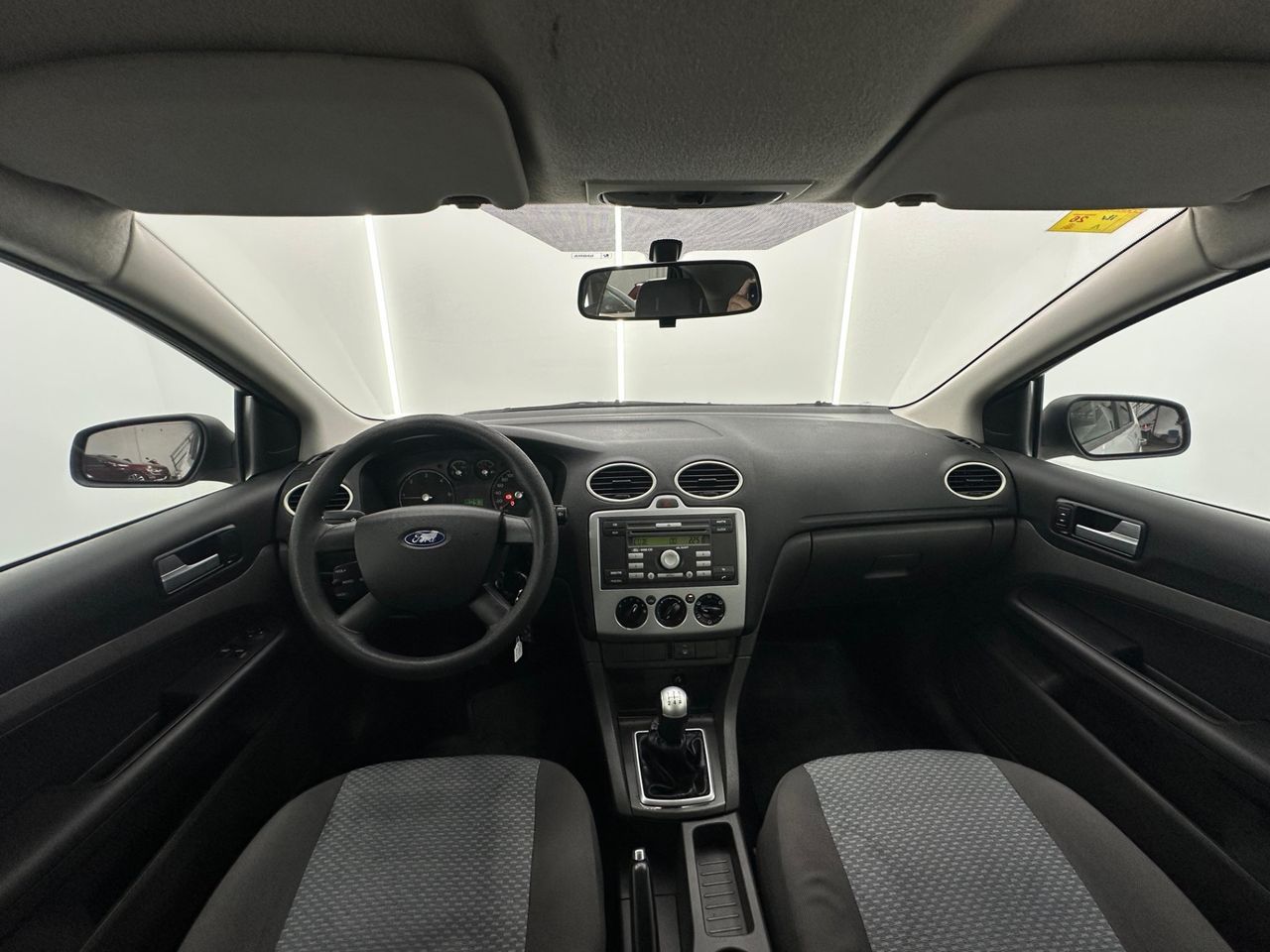 Ford Focus 1.8 TDCi Sport - Foto 2 
