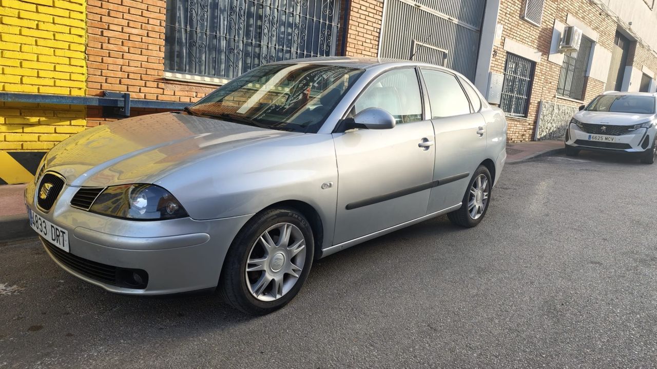 Seat Córdoba 1.9 TDI 100 CV REFERENCE - Foto 2 